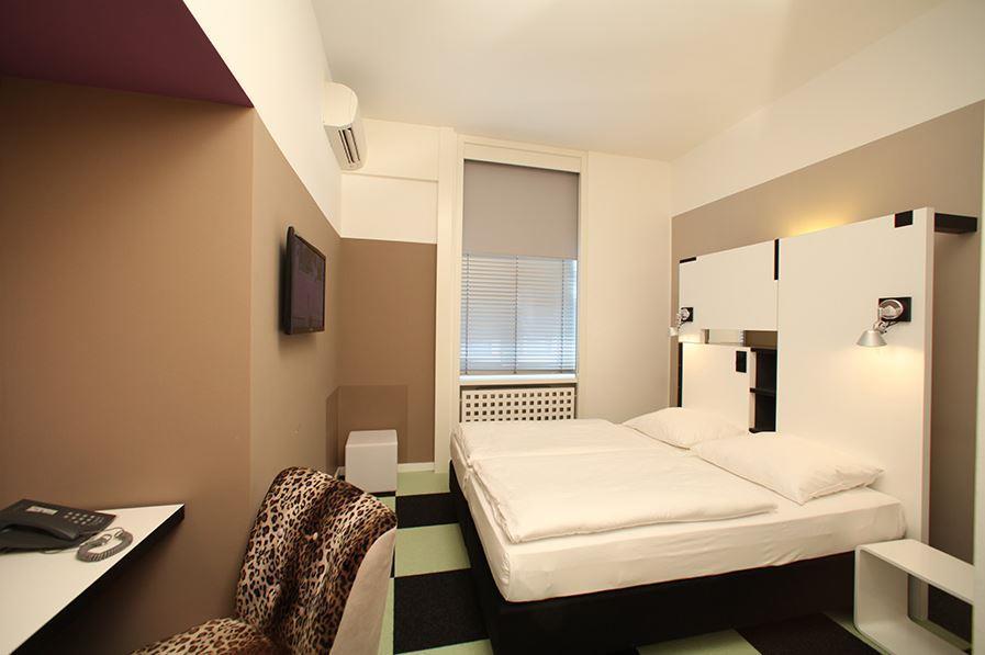 Hotel Cristall - Frankfurt City Frankfurt am Main Quarto foto