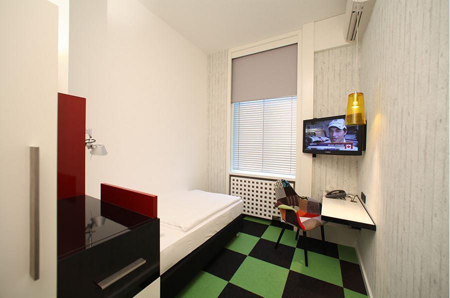 Hotel Cristall - Frankfurt City Frankfurt am Main Quarto foto